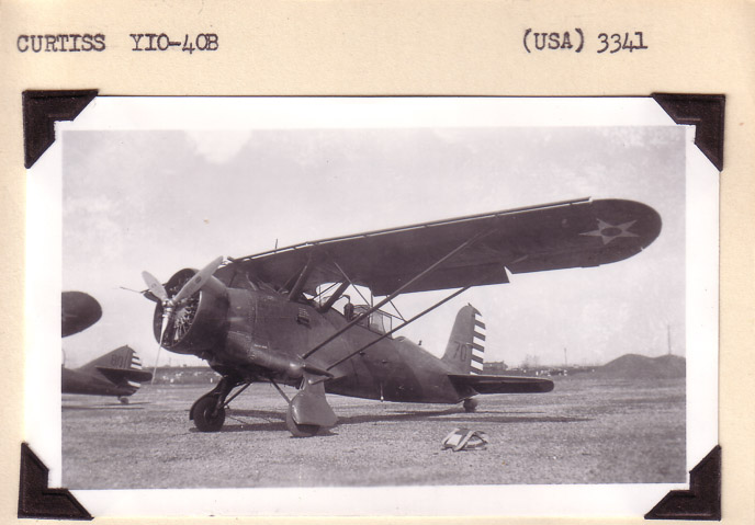 Curtiss-YIO40B-2