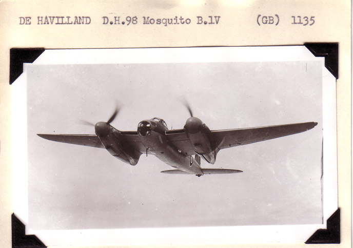 DeHavilland-Mosquito-1V-2