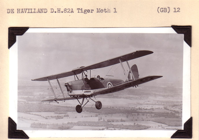 DeHavilland-TigerMoth-1