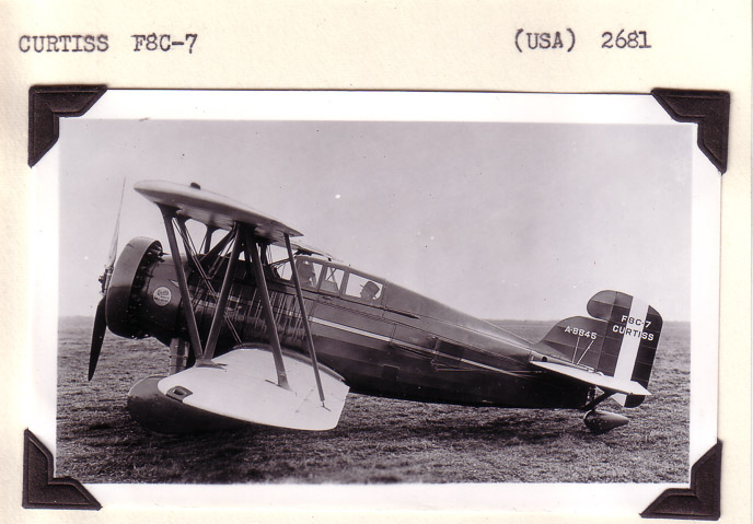 Curtiss-F8C7
