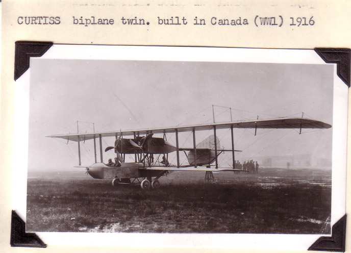 Curtiss-Biplane-Twin